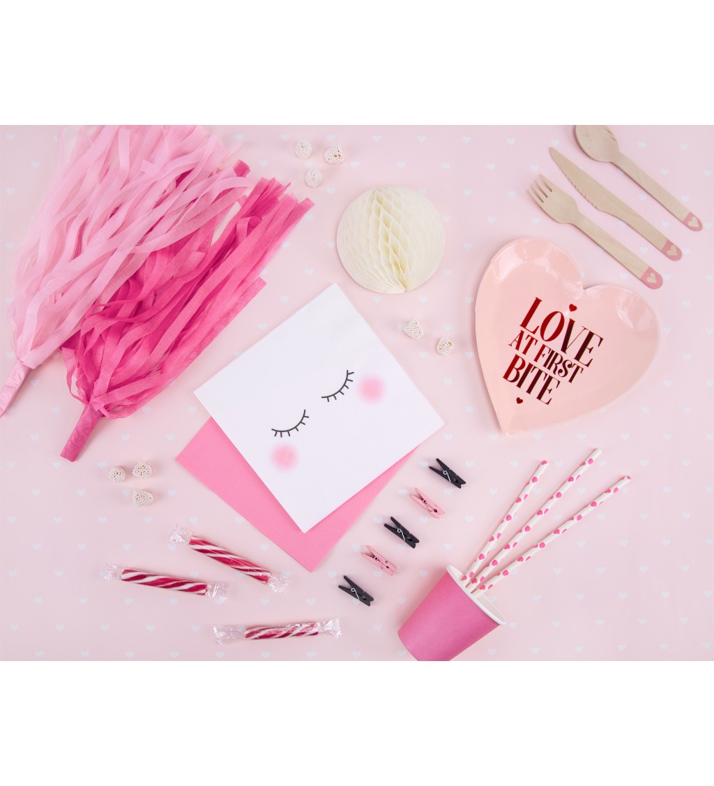 Farebné kolíčky - čierne