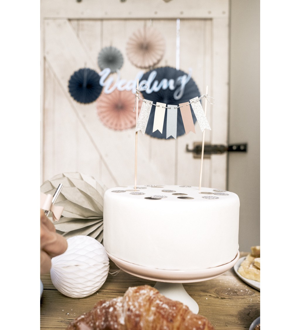 Girlanda na špajdliach do výzdoby