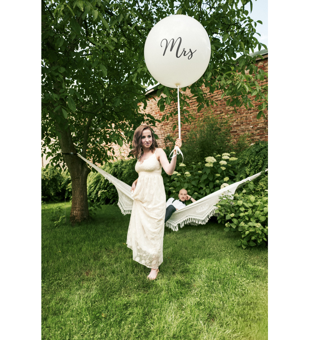 Obrovský latexový balón biely Mrs 1m