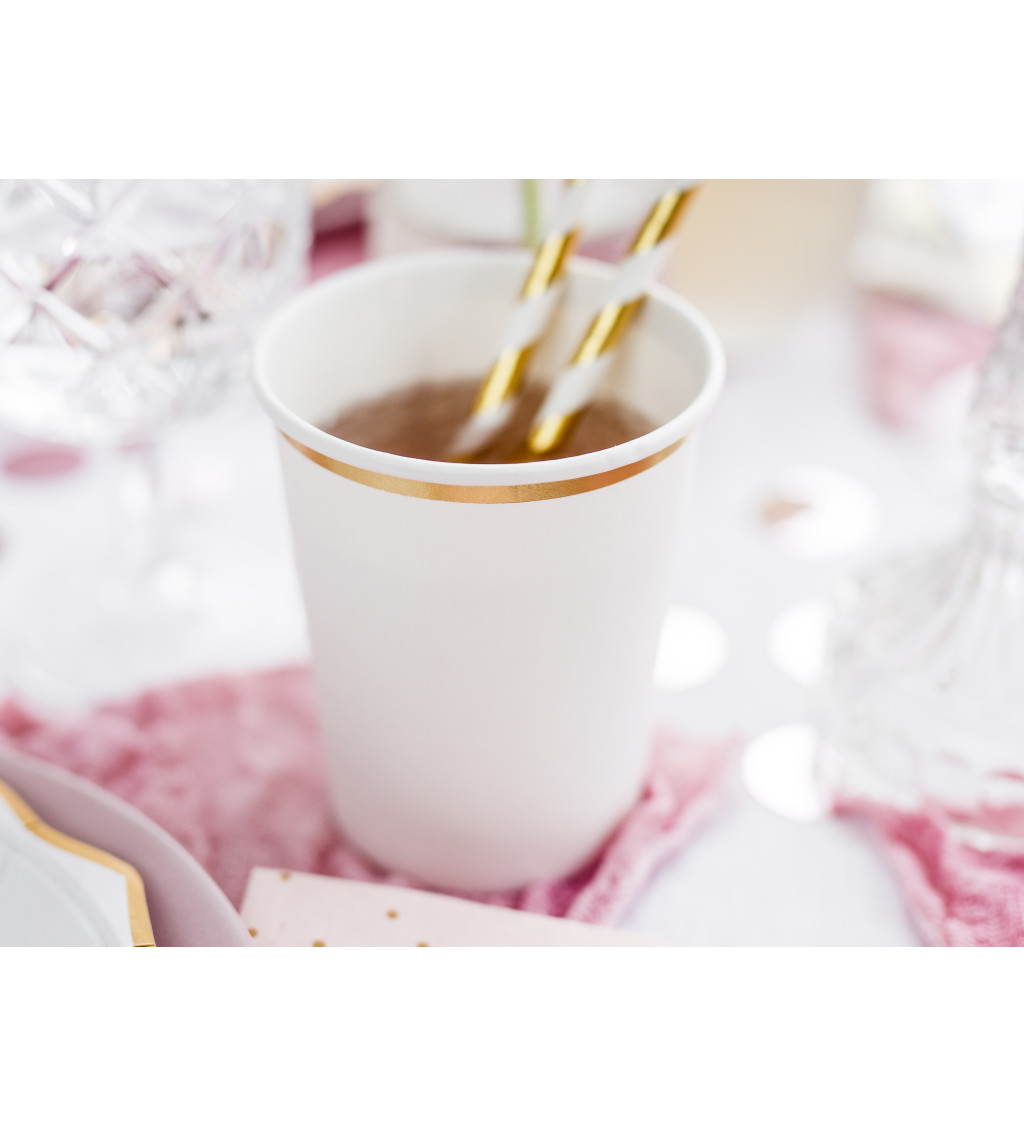 Bielo-zlaté kelímky