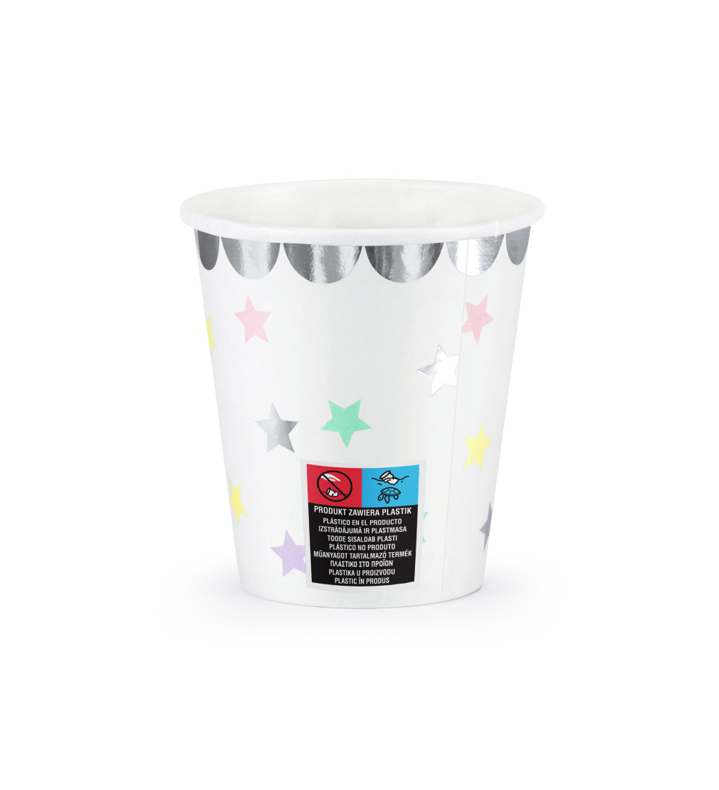 Biele kelímky s hviezdičkami