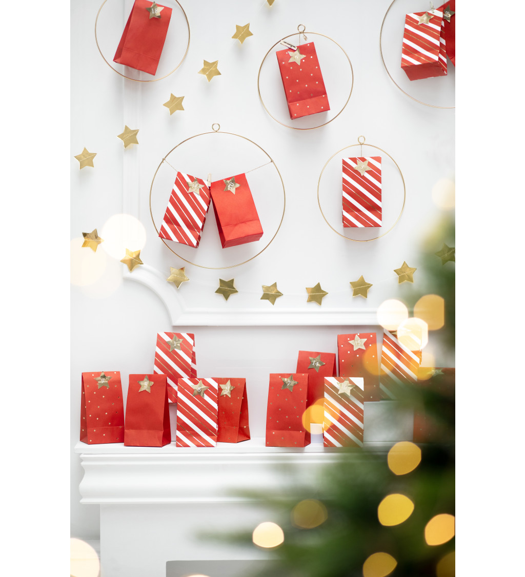 Adventný kalendár - červené sáčky