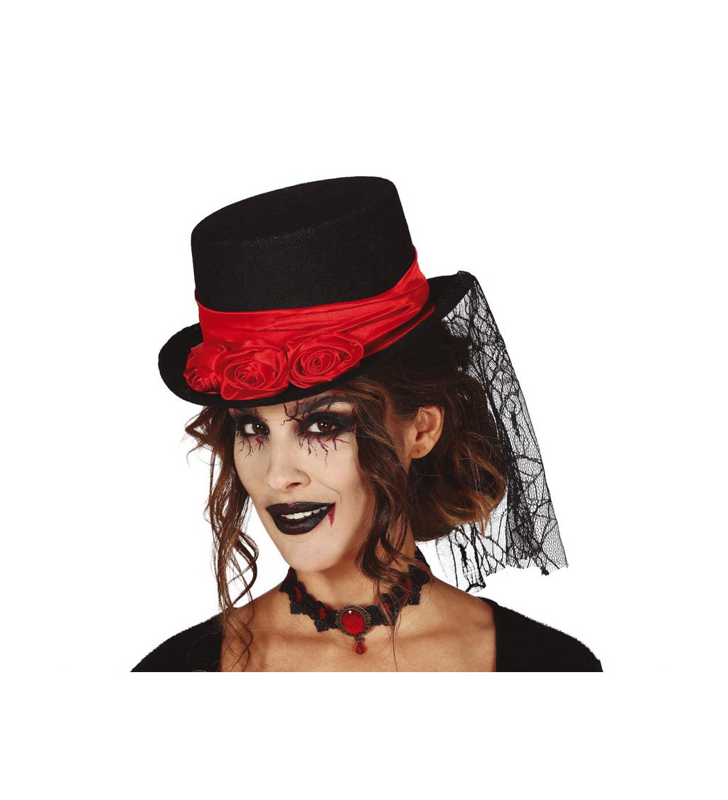 Plstený klobúk - upírka